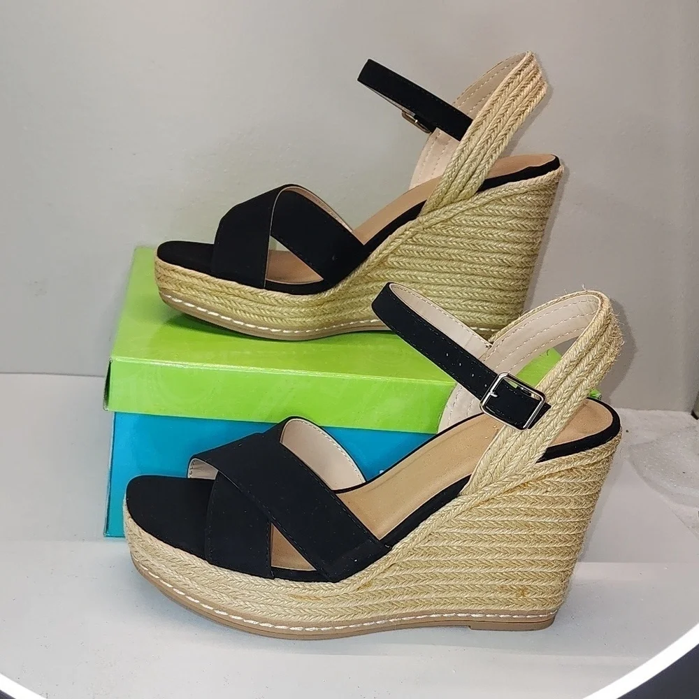 Y not espadrille sandals nwb